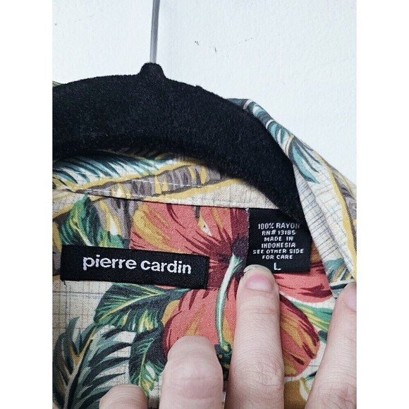 PIERRE CARDIN Button-Up Lightweight Front Pocket Men Hawaiian Shirt (L) - Picture 2 of 4